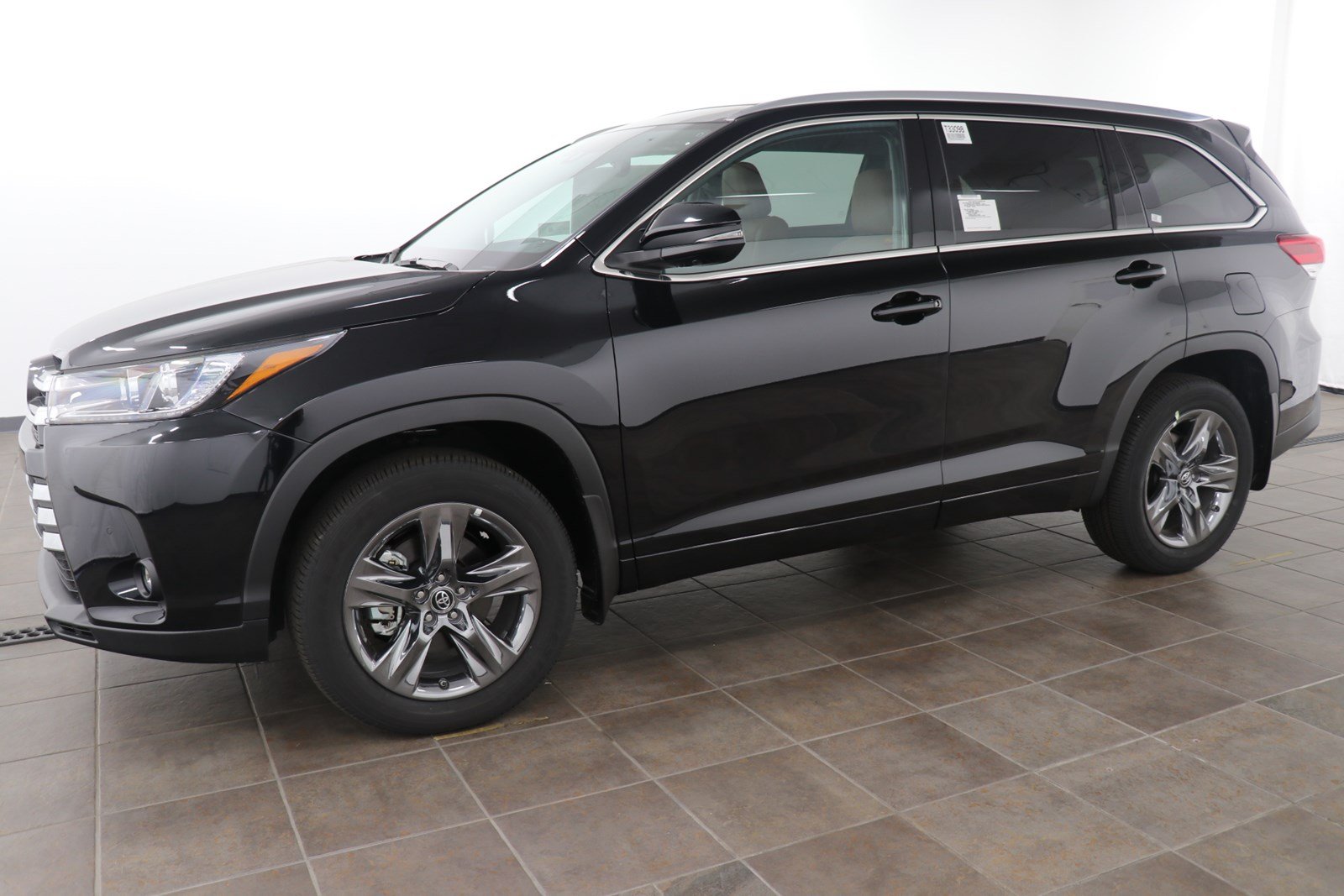 New 2019 Toyota Highlander Limited Platinum Sport Utility in Elmhurst # ...