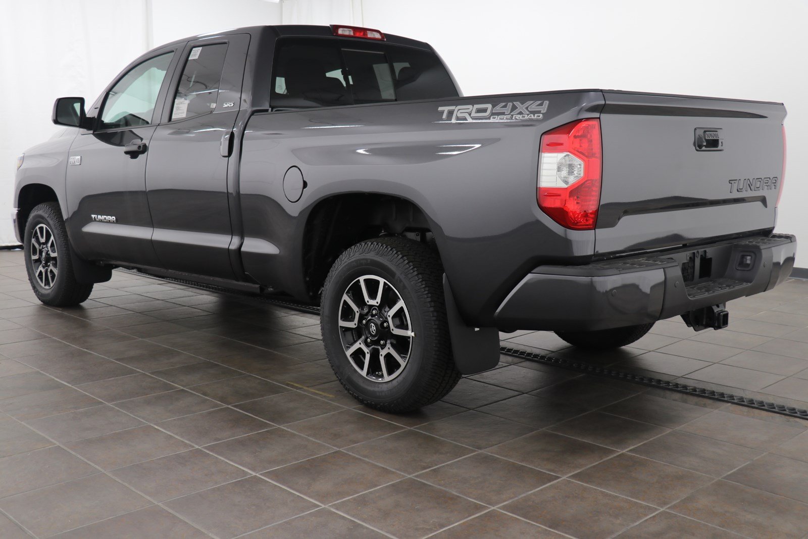 New 2019 Toyota Tundra 4WD SR5 Double Cab Double Cab in Elmhurst #