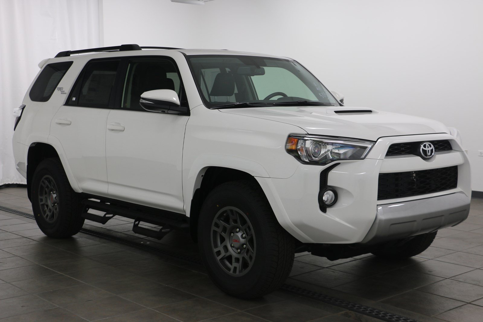 new-2019-toyota-4runner-trd-off-road-premium-sport-utility-in-elmhurst